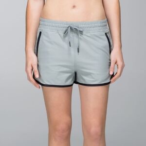 Lululemon earl gray black Varsity shorts 6